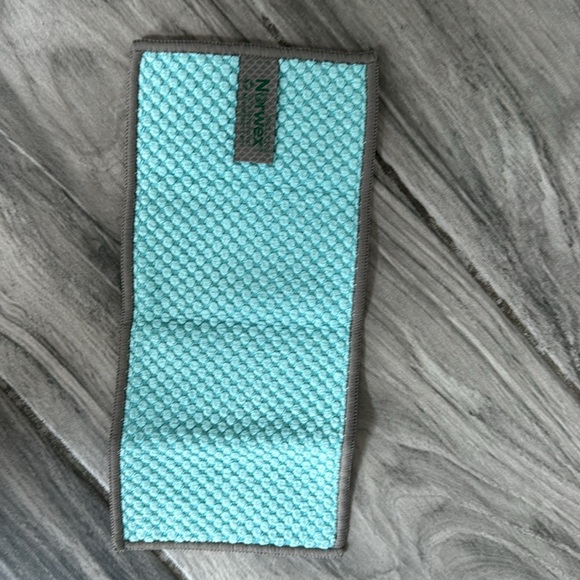 Norwex Tiffany Blue Green Color Multi Purpose Cleaning Cloth - Picture 2 of 4